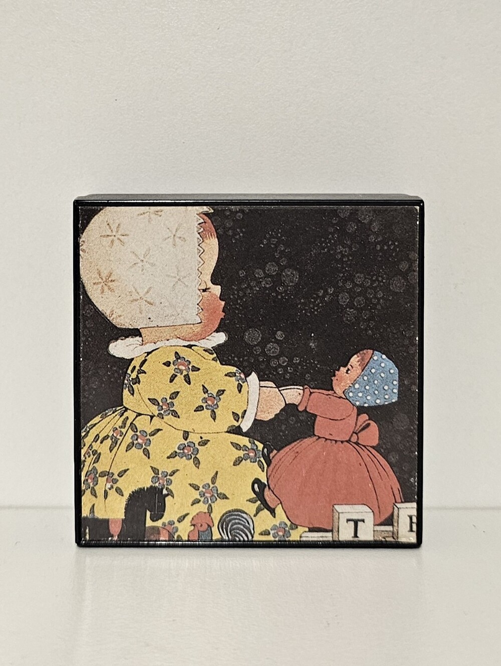 RARE Vintage Trinket Box Made In England - Illustrator Chloe Preston